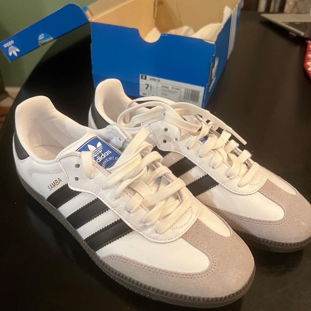 Adidas Samba OG in Black and White - Picture 4 of 7